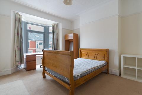 4 bedroom maisonette to rent, Newlands Road, Newcastle Upon Tyne NE2
