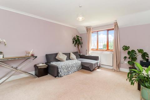 3 bedroom apartment for sale, Warwick Road, Beaconsfield, Buckinghamshire, HP9