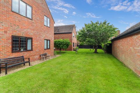 3 bedroom apartment for sale, Warwick Road, Beaconsfield, Buckinghamshire, HP9