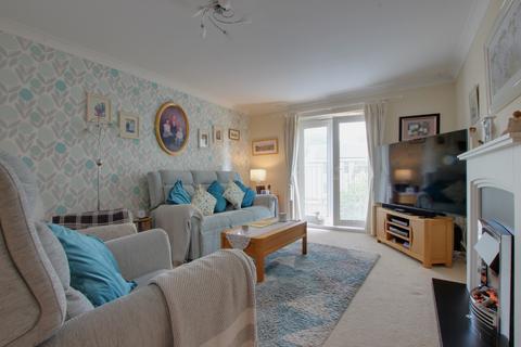 2 bedroom flat for sale, Silversands Court, Hollow Lane, Hayling Island