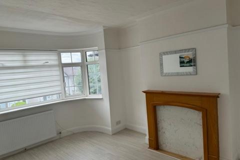 4 bedroom semi-detached house to rent, Townsend Lane, Kingsbury, NW9