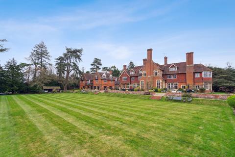 3 bedroom penthouse for sale, Framewood Manor, Framewood Road, Fulmer, Bucks