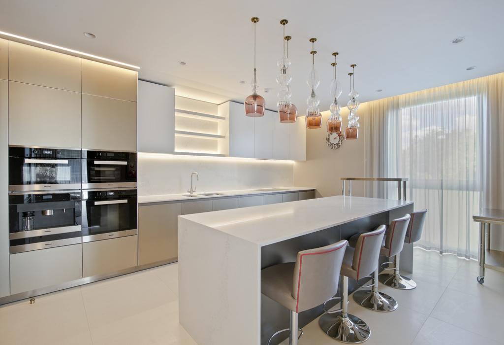 Integrated kitchen with Miele appliance