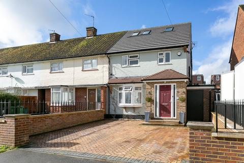 4 bedroom end of terrace house to rent, Cobb Green, Watford, Hertfordshire, WD25