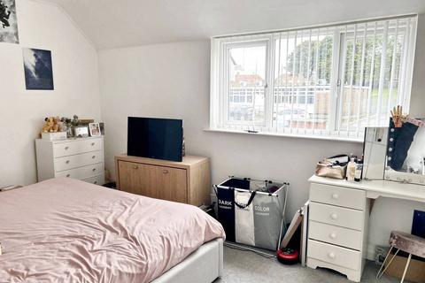 3 bedroom semi-detached house to rent, Portland Road, Sunderland SR3