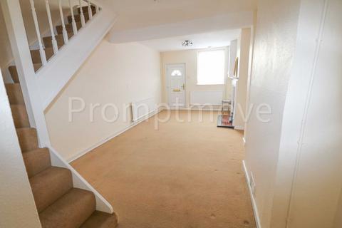 2 bedroom terraced house to rent, High Street South Dunstable LU6 3HY