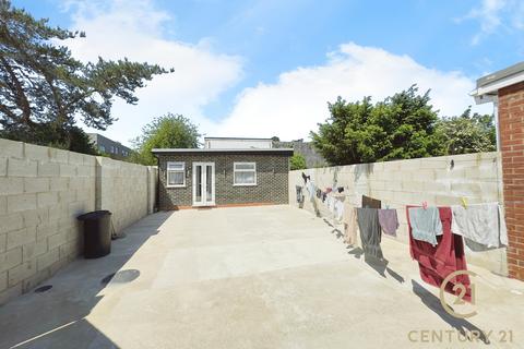 16 Leven Way, Hayes, UB3 2SR