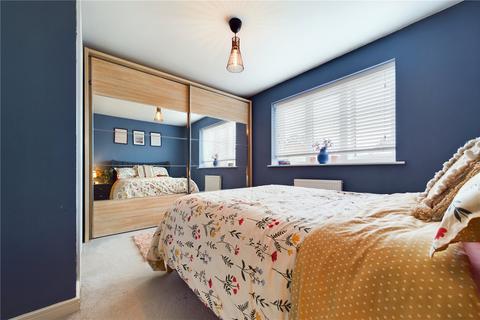 2 bedroom terraced house for sale, Honey Bee Street, Calcot, Reading, Berkshire, RG31