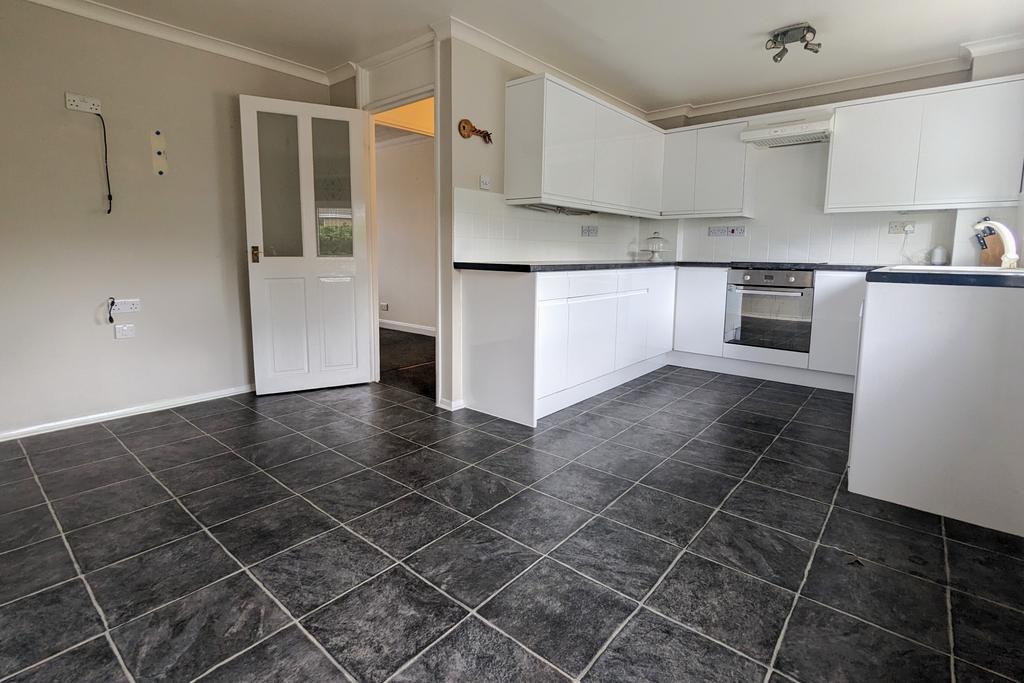 Rownhams Hazeldown Road UNFURNISHED 4 bed townhouse to rent £1,475