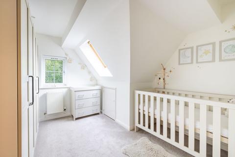 Flat 11, 4 Foxley Lane, Purley, CR8 3EP