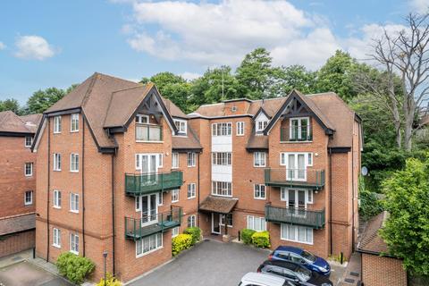Flat 11, 4 Foxley Lane, Purley, CR8 3EP