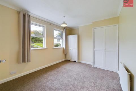 3 bedroom semi-detached house to rent, Stokes Road., Truro