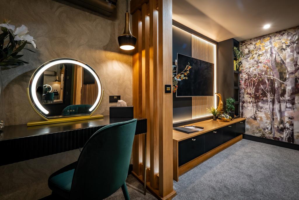 Bedroom Eight