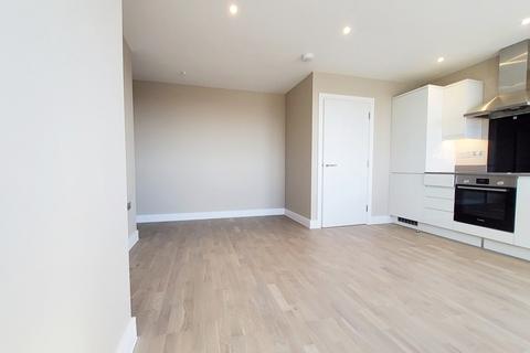2 bedroom apartment to rent, Southchurch Road, Southend On Sea SS1