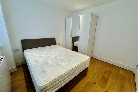 1 bedroom apartment to rent, South End, Croydon