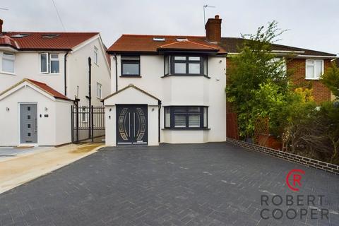 4 bedroom semi-detached house for sale, Crest Gardens, South Ruislip, HA4