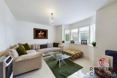 4 bedroom semi-detached house for sale, Crest Gardens, South Ruislip, HA4