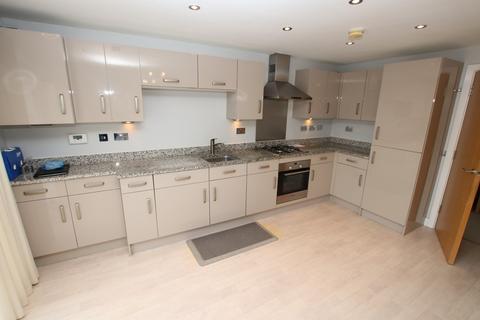 2 bedroom apartment to rent, Regency House, Kings Court, Penistone