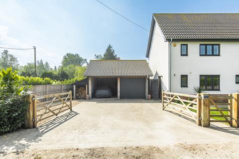 5 bedroom detached house for sale, East Bilney