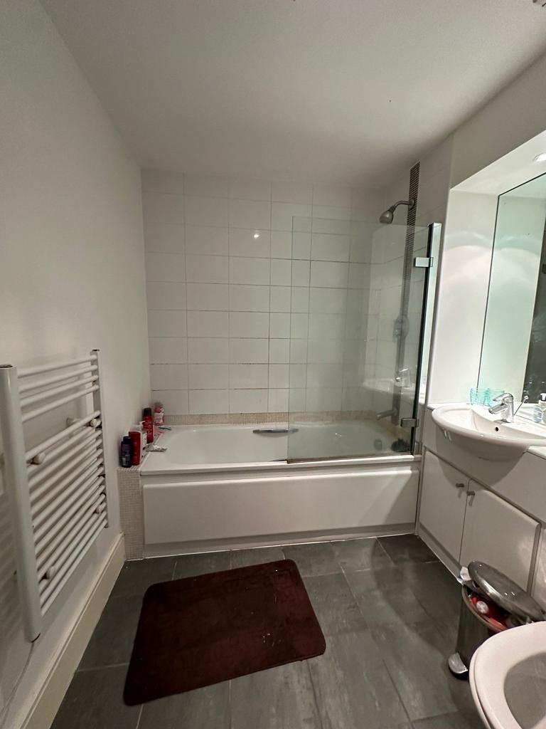 Main bathroom