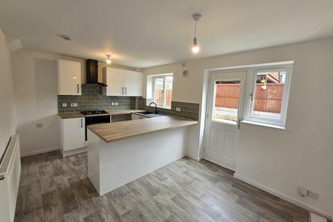3 bedroom end of terrace house to rent, Waterside Drive, Market Drayton, Shropshire
