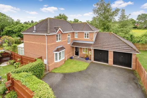 4 bedroom detached house for sale, Lintin Close, Bratton