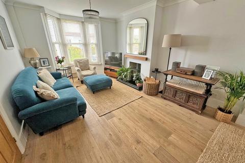 16 Albert Road, Southwick, Brighton, BN42 4GE