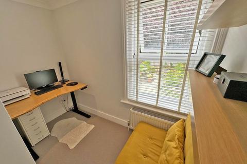 16 Albert Road, Southwick, Brighton, BN42 4GE