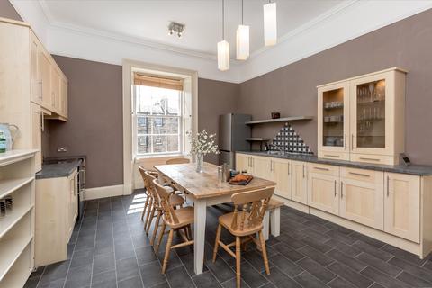 2/3 Fettes Row, Edinburgh, EH3 6SF