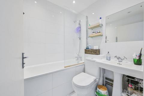 37b Parkway, Camden, London, NW1 7PN