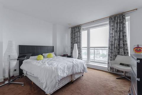 2 bedroom flat to rent, Eaton House, Westferry Circus, Canary Wharf, London, E14