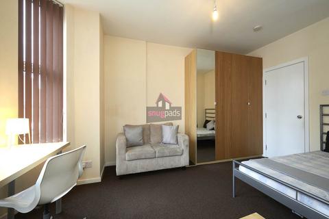Studio to rent, Barrfield Road, Salford, Manchester
