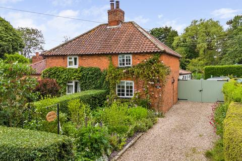 Honey Pot Cottage Barkwith Road, South Willingham, Market Rasen, LN8 6NN