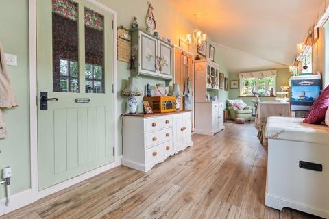 Honey Pot Cottage Barkwith Road, South Willingham, Market Rasen, LN8 6NN