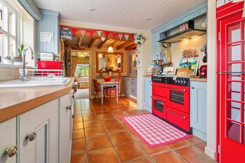 Honey Pot Cottage Barkwith Road, South Willingham, Market Rasen, LN8 6NN