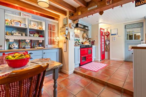 Honey Pot Cottage Barkwith Road, South Willingham, Market Rasen, LN8 6NN