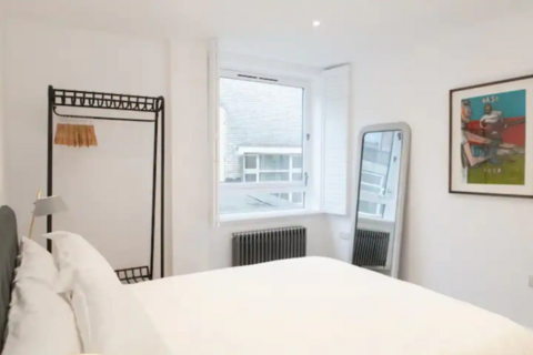 2 bedroom flat to rent, Glassworks Studios, Basing Place, London