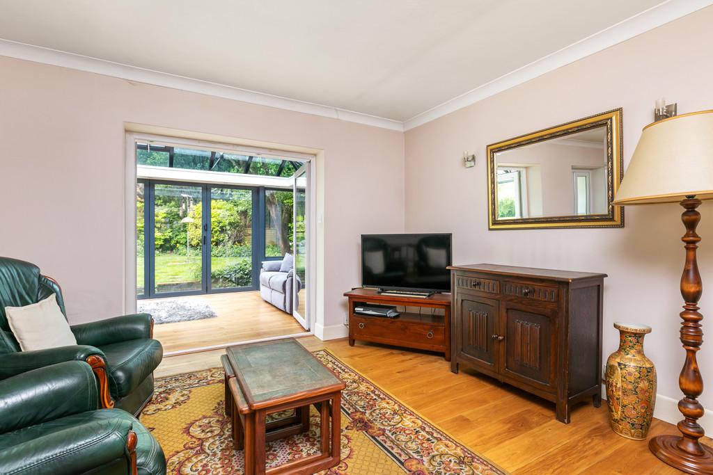 Belgarum - 56 Lowden Close SO22 4 EW-19