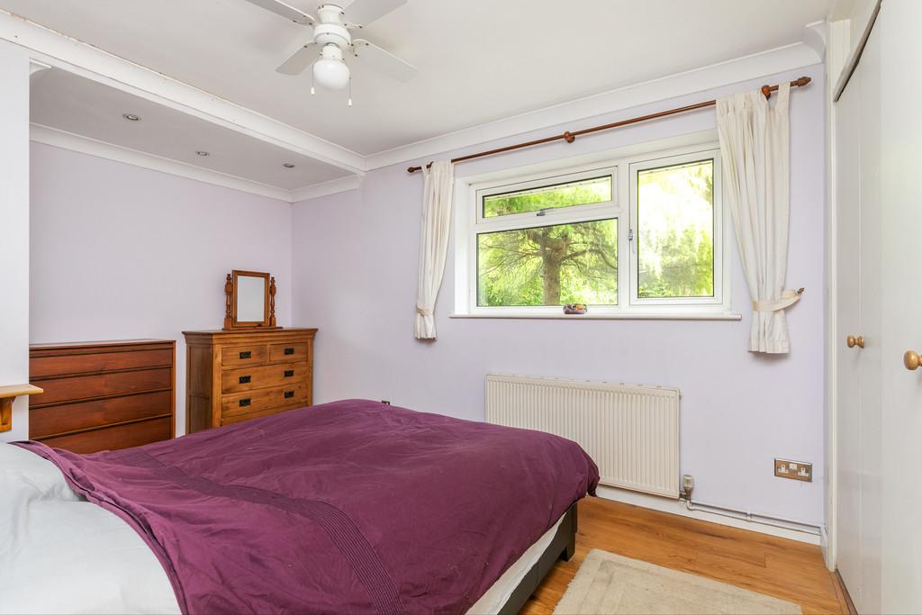 Belgarum - 56 Lowden Close SO22 4 EW-14