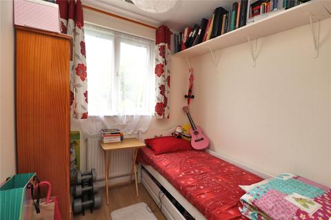 12 Abingdon Close, Woking, GU21 3JD