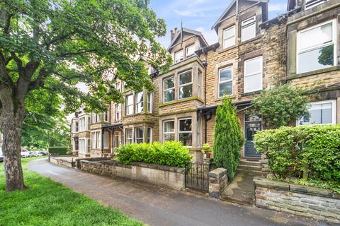 5 bedroom terraced house for sale, Valley Drive, Harrogate, North Yorkshire