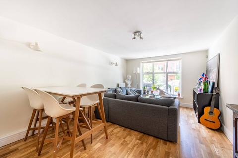 3 bedroom flat to rent, Queensway, Queensway, London, W2