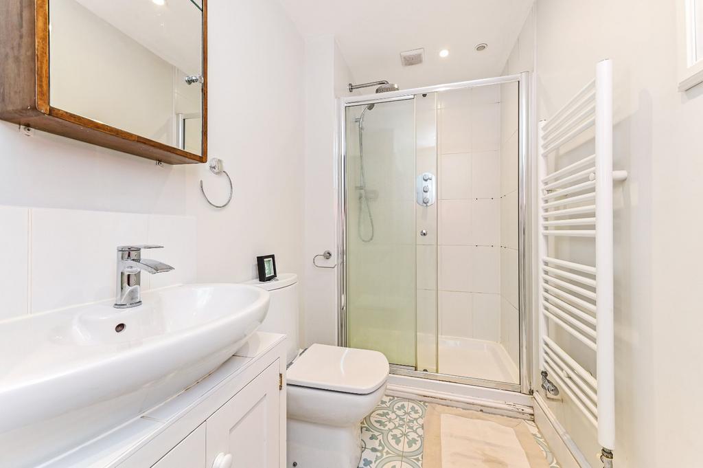 En-Suite Bathroom
