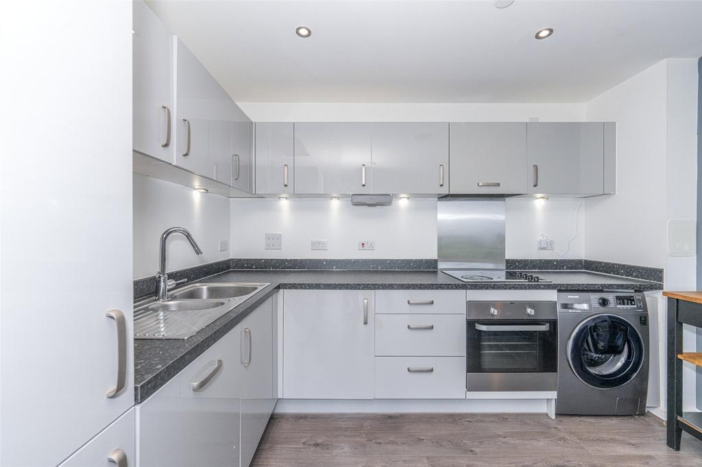 Kitchen Alt