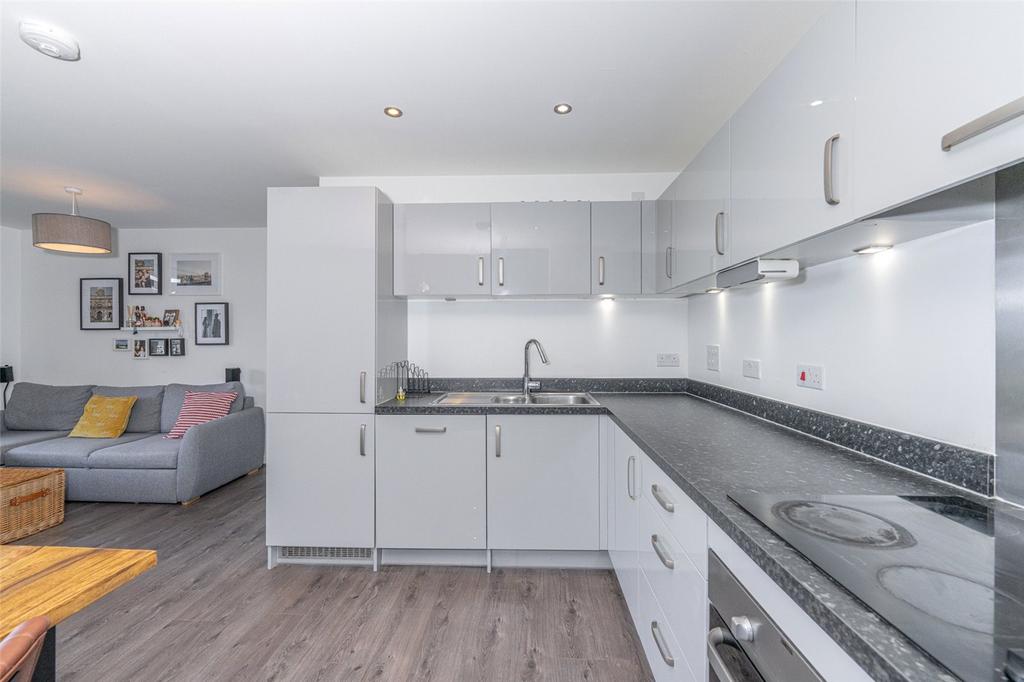 Kitchen Alt