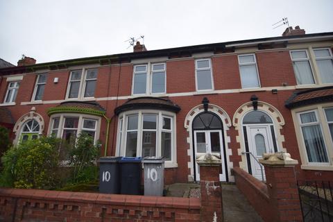 3 bedroom terraced house to rent, Grange Road, Blackpool