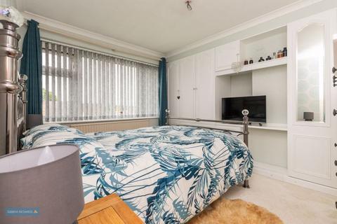 3 bedroom semi-detached house for sale, Alderney Road, Bridgwater