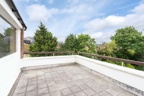 4 bedroom end of terrace house for sale, Masons Paddock, Dorking