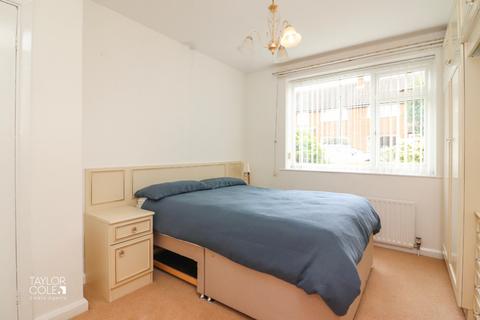 69 Stephenson Close, Glascote, Tamworth, B77 2DG
