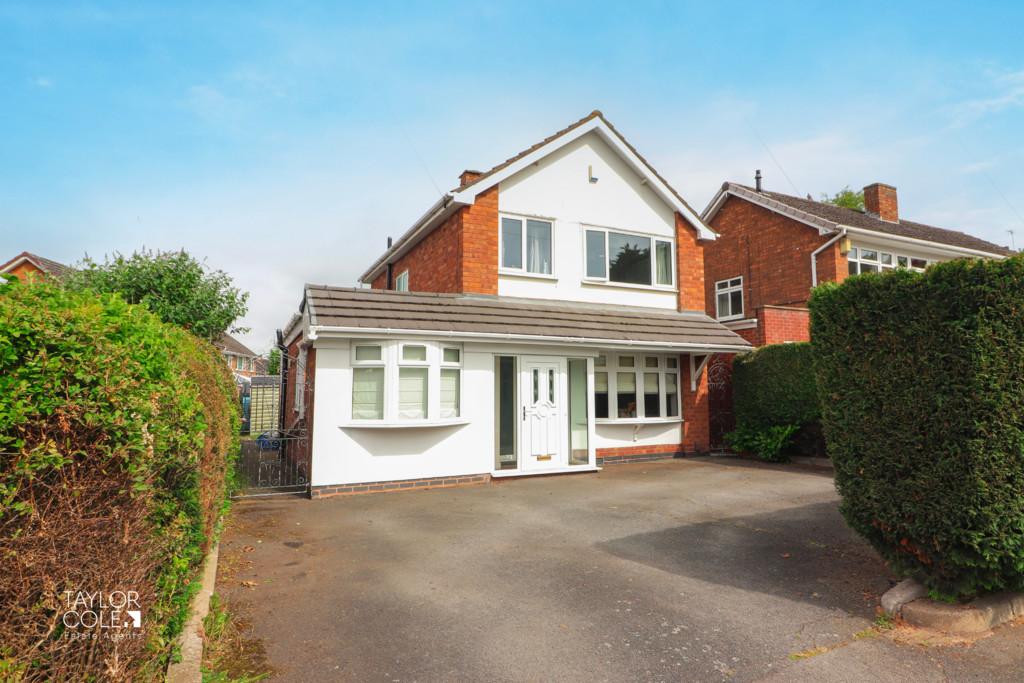 Clifton Avenue, Tamworth 3 bed detached house for sale £340,000